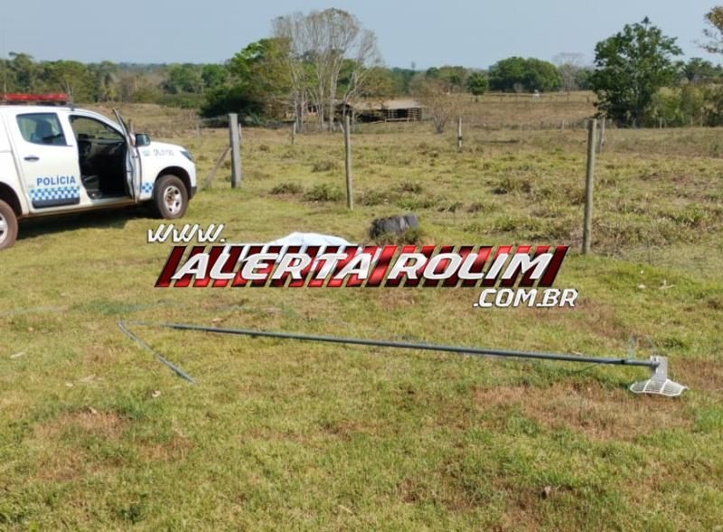 TRAGÉDIA – Funcionário de empresa de internet morreu, após sofrer descarga elétrica, enquanto trabalhava na Zona Rural de Rolim de Moura TRAGÉDIA – Funcionário de empresa de internet morreu, após sofrer descarga elétrica, enquanto trabalhava na Zona Rural de Rolim de Moura
