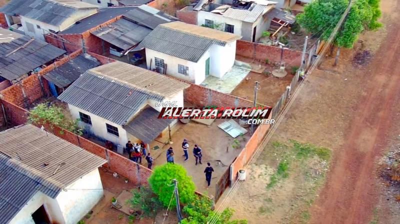 Vídeo - Três indivíduos, acusados de tráfico de drogas foram presos durante operação conjunta da PM e PC em Rolim de Moura Vídeo - Três indivíduos, acusados de tráfico de drogas foram presos durante operação conjunta da PM e PC em Rolim de Moura