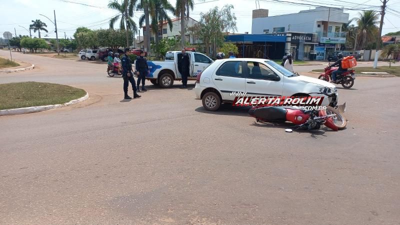 Acidente de trânsito envolvendo carro e moto foi registrado nesta segunda-feira em Rolim de Moura Acidente de trânsito envolvendo carro e moto foi registrado nesta segunda-feira em Rolim de Moura
