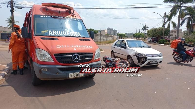 Acidente de trânsito envolvendo carro e moto foi registrado nesta segunda-feira em Rolim de Moura Acidente de trânsito envolvendo carro e moto foi registrado nesta segunda-feira em Rolim de Moura