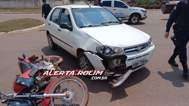 Acidente de trânsito envolvendo carro e moto foi registrado nesta segunda-feira em Rolim de Moura Acidente de trânsito envolvendo carro e moto foi registrado nesta segunda-feira em Rolim de Moura