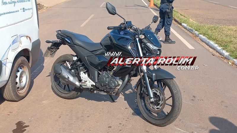 Condutora de moto foi socorrida após ser atingida por carro nesta manhã em Rolim de Moura; assista ao vídeo da colisão Condutora de moto foi socorrida após ser atingida por carro nesta manhã em Rolim de Moura; assista ao vídeo da colisão