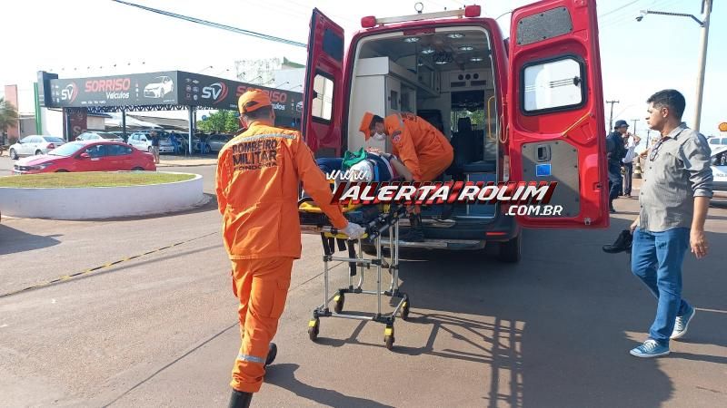 Condutora de moto foi socorrida após ser atingida por carro nesta manhã em Rolim de Moura; assista ao vídeo da colisão Condutora de moto foi socorrida após ser atingida por carro nesta manhã em Rolim de Moura; assista ao vídeo da colisão