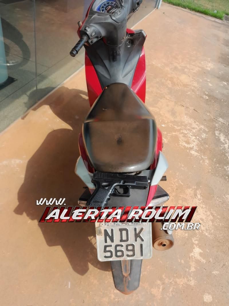 Em horário de folga, Cabo da PM localizou e prendeu criminoso que havia acabado de roubar moto em Rolim de Moura Em horário de folga, Cabo da PM localizou e prendeu criminoso que havia acabado de roubar moto em Rolim de Moura