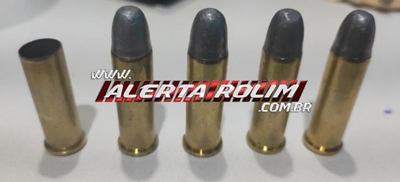 Individuo morreu após sacar arma e atirar contra guarnição da PM durante barreira na ponte do Rio Branco, em Alto Alegre dos Parecis Individuo morreu após sacar arma e atirar contra guarnição da PM durante barreira na ponte do Rio Branco, em Alto Alegre dos Parecis