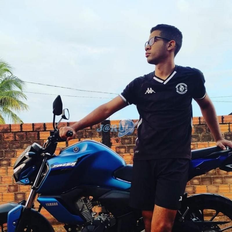 Motociclista de 22 anos morreu ao passar direto em curva na Linha 603, em Jaru Motociclista de 22 anos morreu ao passar direto em curva na Linha 603, em Jaru
