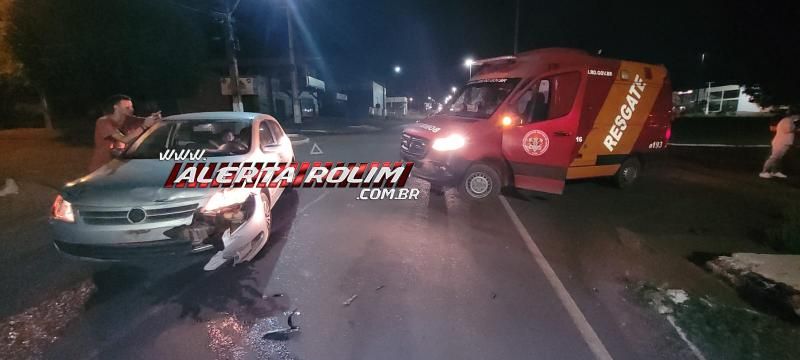 Motociclista ficou ferido após avançar preferencial e ser atingido por carro, em Rolim de Moura - Veja o vídeo da colisão Motociclista ficou ferido após avançar preferencial e ser atingido por carro, em Rolim de Moura - Veja o vídeo da colisão