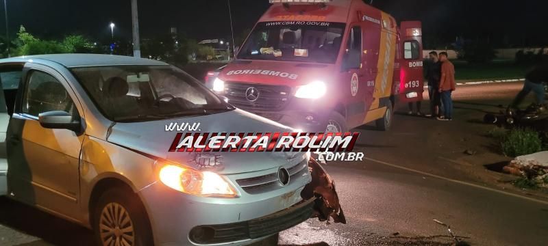 Motociclista ficou ferido após avançar preferencial e ser atingido por carro, em Rolim de Moura - Veja o vídeo da colisão Motociclista ficou ferido após avançar preferencial e ser atingido por carro, em Rolim de Moura - Veja o vídeo da colisão
