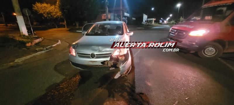 Motociclista ficou ferido após avançar preferencial e ser atingido por carro, em Rolim de Moura - Veja o vídeo da colisão Motociclista ficou ferido após avançar preferencial e ser atingido por carro, em Rolim de Moura - Veja o vídeo da colisão