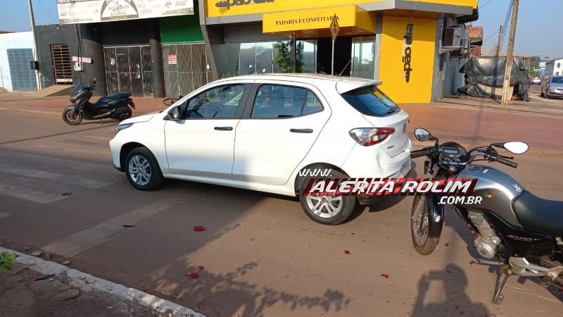 Motociclista foi socorrido após bater na traseira de carro nesta manhã em Rolim de Moura Motociclista foi socorrido após bater na traseira de carro nesta manhã em Rolim de Moura