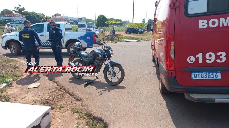Motociclista sofreu queda ao ser fechado por caminhão na Avenida 25 de Agosto, em Rolim de Moura Motociclista sofreu queda ao ser fechado por caminhão na Avenida 25 de Agosto, em Rolim de Moura