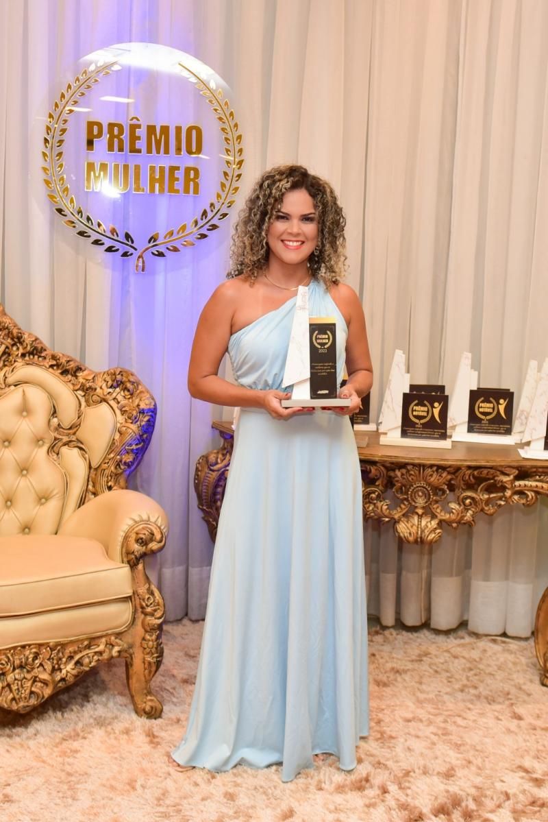 Prêmio Mulher e Prêmio Notável reuniu os melhores em Rolim de Moura; confira as fotos Prêmio Mulher e Prêmio Notável reuniu os melhores em Rolim de Moura; confira as fotos