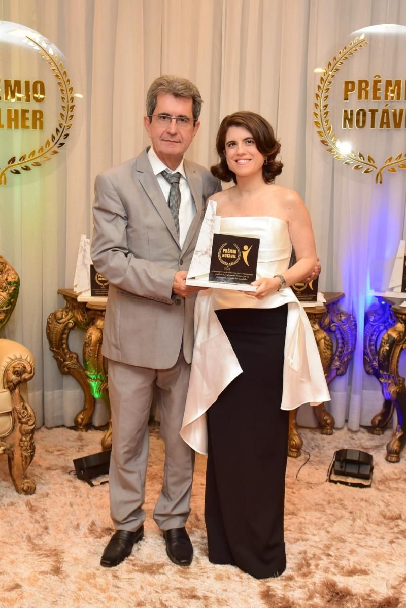 Prêmio Mulher e Prêmio Notável reuniu os melhores em Rolim de Moura; confira as fotos Prêmio Mulher e Prêmio Notável reuniu os melhores em Rolim de Moura; confira as fotos