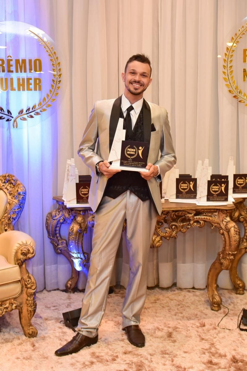 Prêmio Mulher e Prêmio Notável reuniu os melhores em Rolim de Moura; confira as fotos Prêmio Mulher e Prêmio Notável reuniu os melhores em Rolim de Moura; confira as fotos