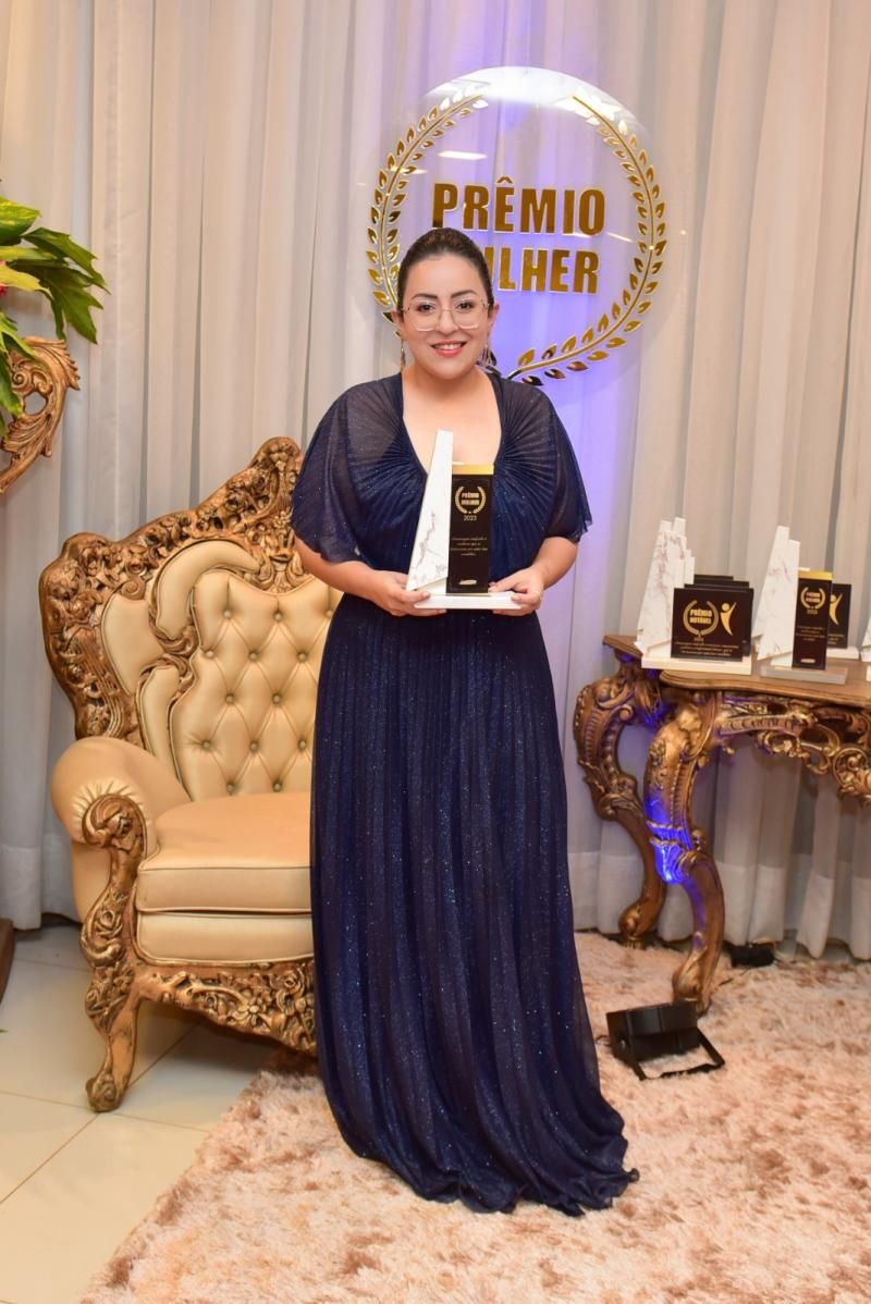 Prêmio Mulher e Prêmio Notável reuniu os melhores em Rolim de Moura; confira as fotos Prêmio Mulher e Prêmio Notável reuniu os melhores em Rolim de Moura; confira as fotos