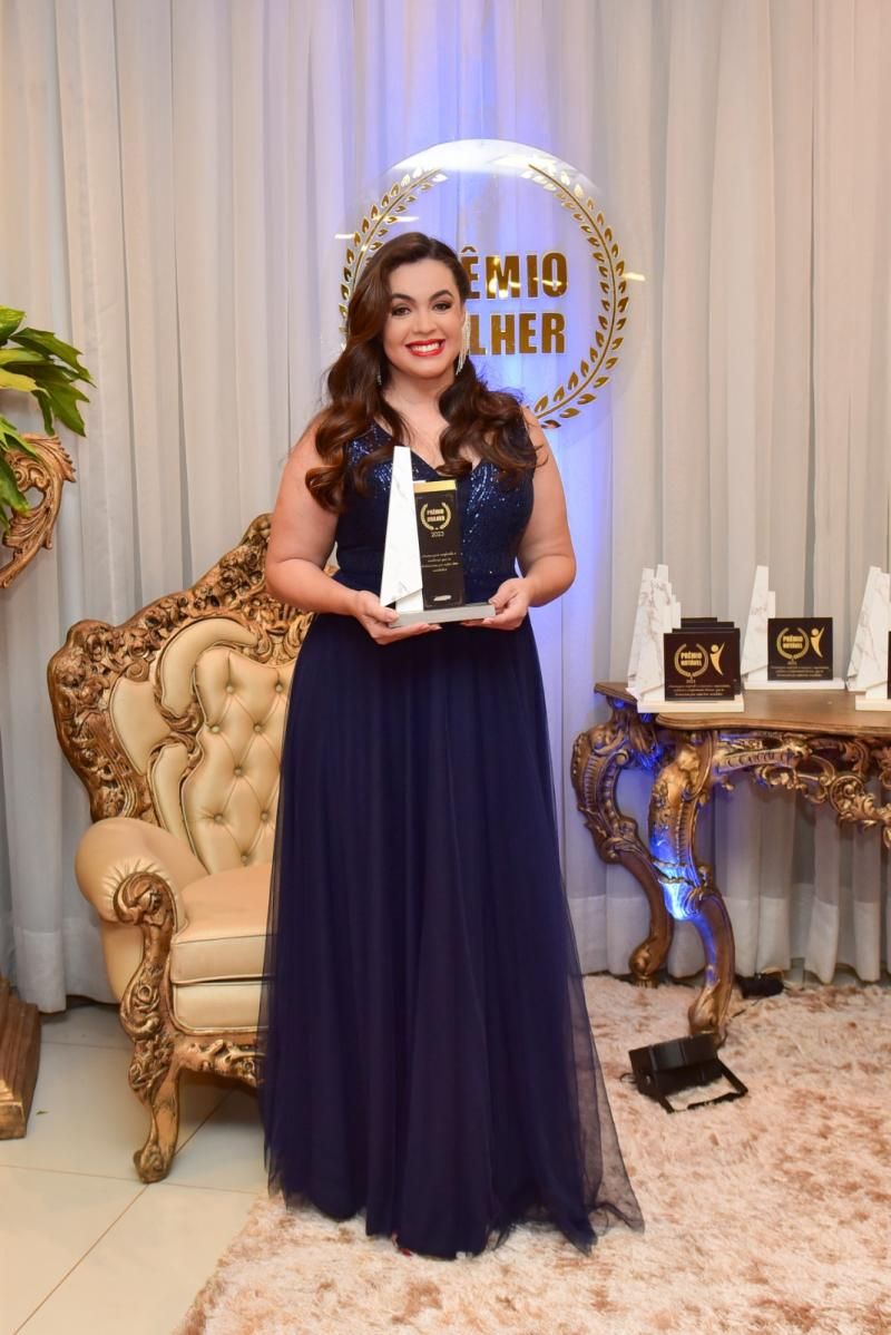 Prêmio Mulher e Prêmio Notável reuniu os melhores em Rolim de Moura; confira as fotos Prêmio Mulher e Prêmio Notável reuniu os melhores em Rolim de Moura; confira as fotos