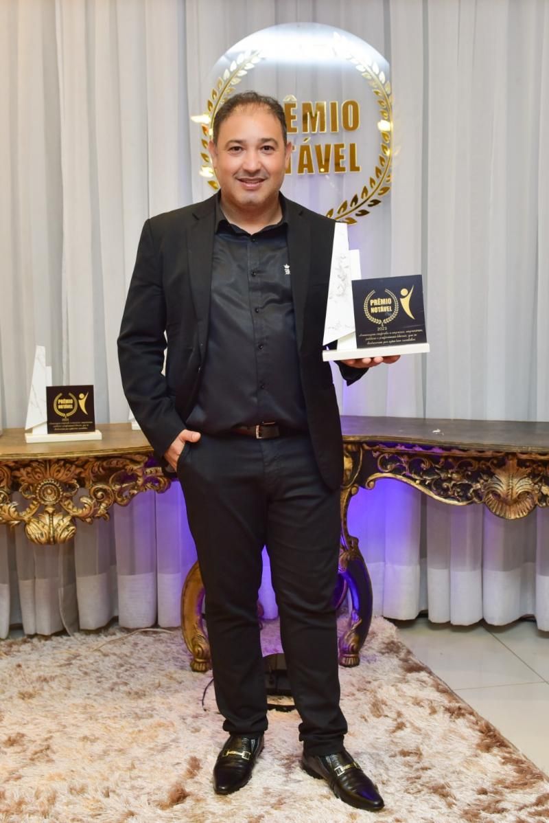 Prêmio Mulher e Prêmio Notável reuniu os melhores em Rolim de Moura; confira as fotos Prêmio Mulher e Prêmio Notável reuniu os melhores em Rolim de Moura; confira as fotos