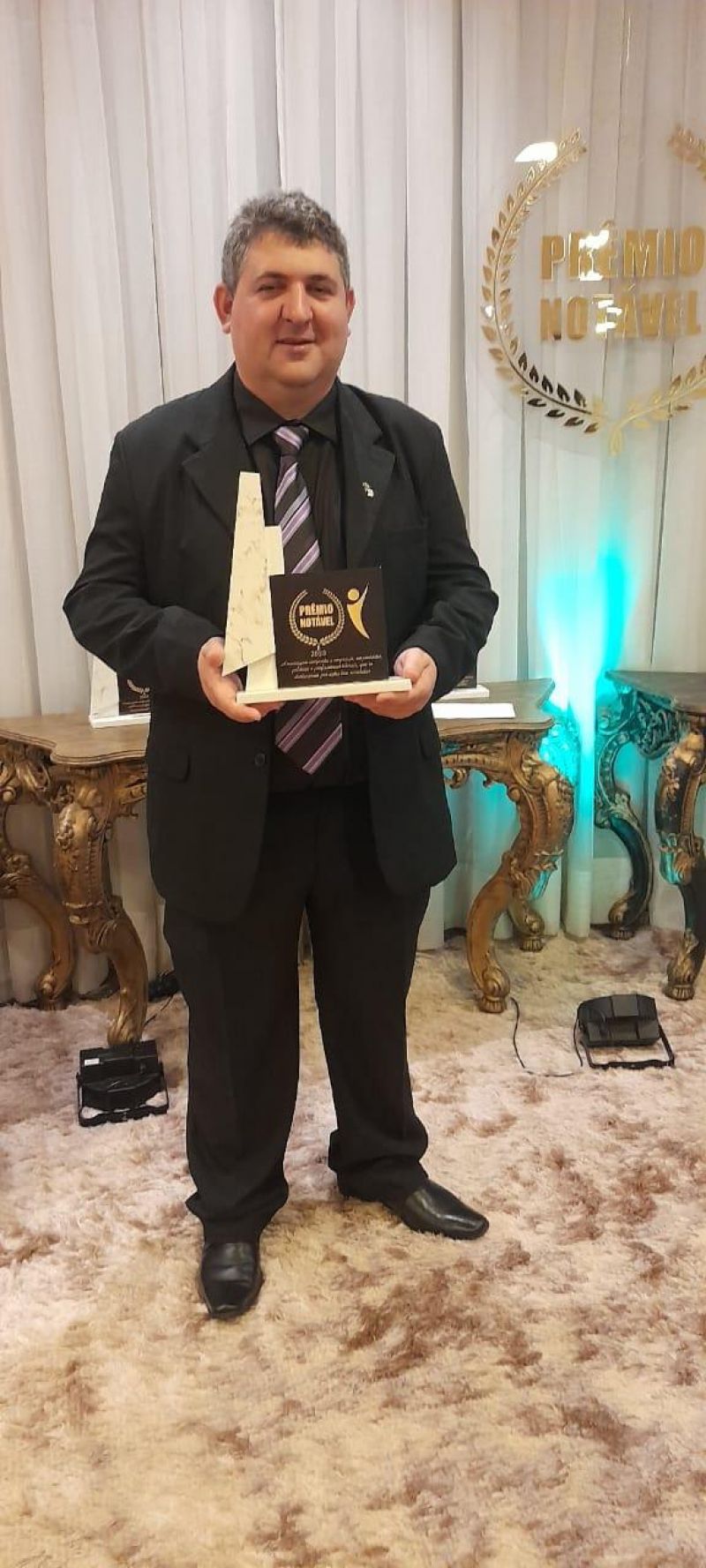 Prêmio Mulher e Prêmio Notável reuniu os melhores em Rolim de Moura; confira as fotos Prêmio Mulher e Prêmio Notável reuniu os melhores em Rolim de Moura; confira as fotos