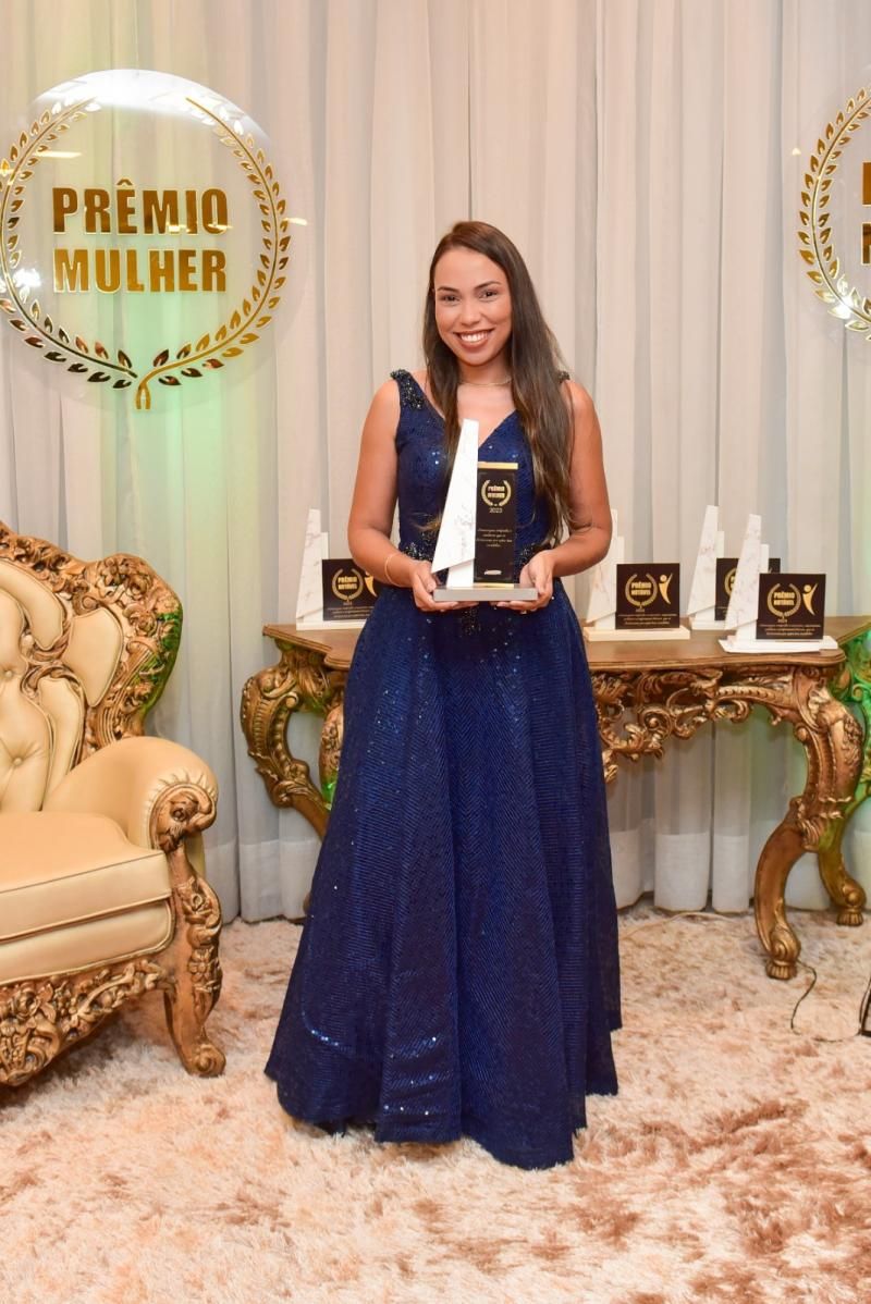 Prêmio Mulher e Prêmio Notável reuniu os melhores em Rolim de Moura; confira as fotos Prêmio Mulher e Prêmio Notável reuniu os melhores em Rolim de Moura; confira as fotos