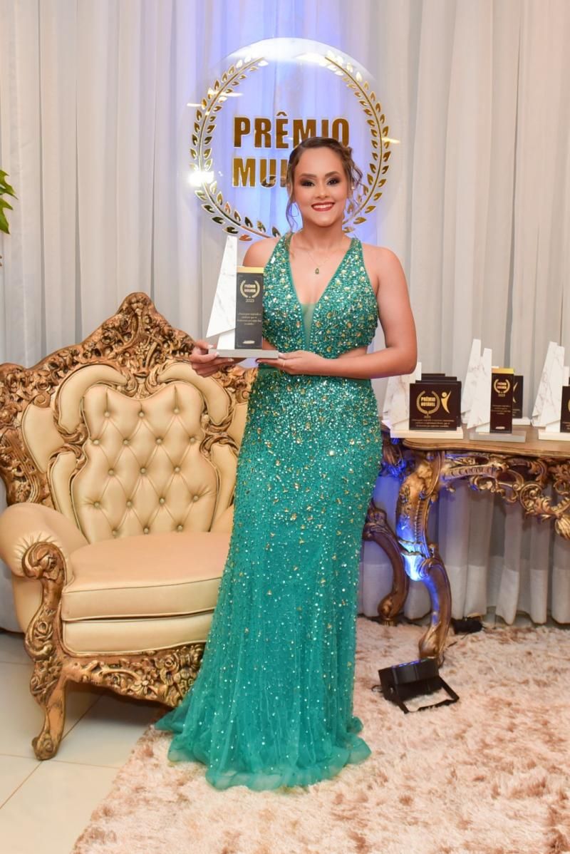 Prêmio Mulher e Prêmio Notável reuniu os melhores em Rolim de Moura; confira as fotos Prêmio Mulher e Prêmio Notável reuniu os melhores em Rolim de Moura; confira as fotos