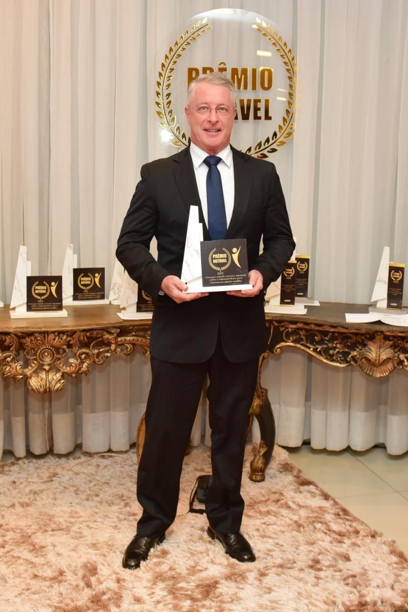 Prêmio Mulher e Prêmio Notável reuniu os melhores em Rolim de Moura; confira as fotos Prêmio Mulher e Prêmio Notável reuniu os melhores em Rolim de Moura; confira as fotos