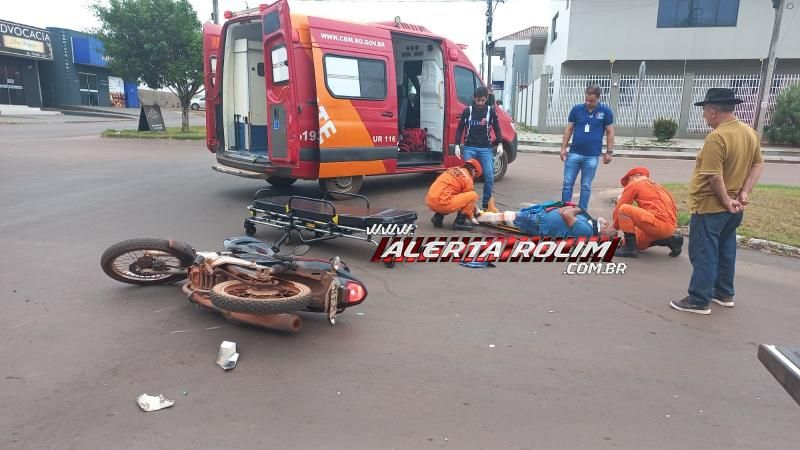 Primeiro acidente de trânsito do dia deixou motociclista com fratura exposta na perna, em Rolim de Moura Primeiro acidente de trânsito do dia deixou motociclista com fratura exposta na perna, em Rolim de Moura