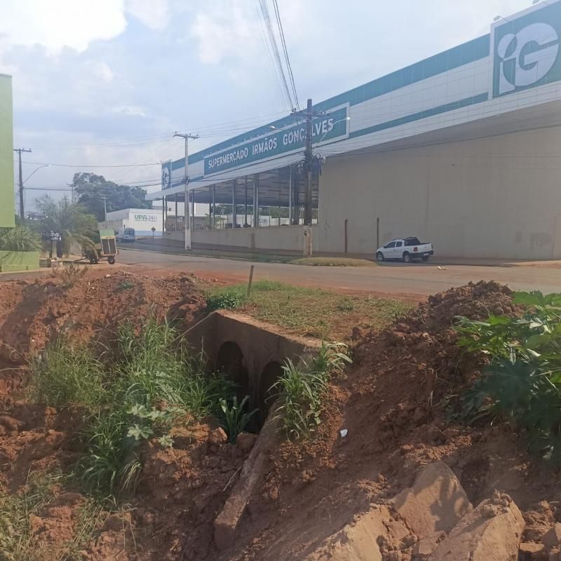 Rua Rio Madeira com a Rio Branco ficará interditada pelos próximos 60 dias, em Rolim de Moura Rua Rio Madeira com a Rio Branco ficará interditada pelos próximos 60 dias, em Rolim de Moura