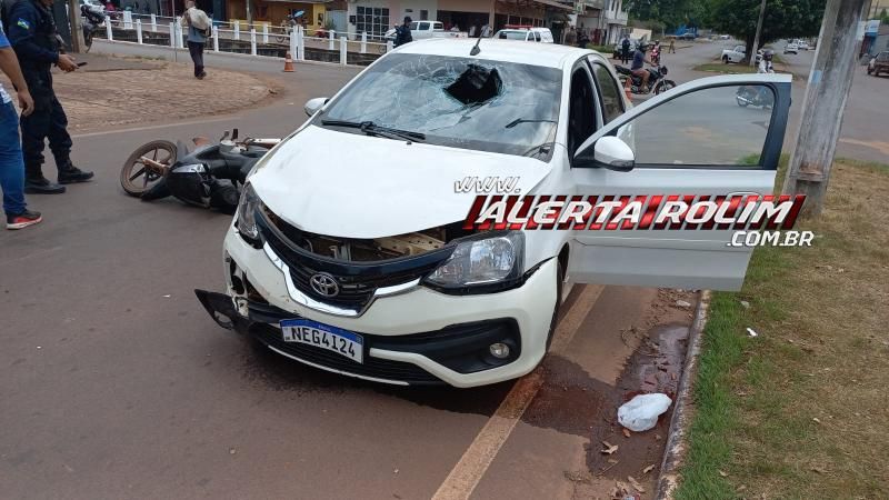Segundo acidente de trânsito do dia deixou mulher com fratura na perna, em Rolim de Moura Segundo acidente de trânsito do dia deixou mulher com fratura na perna, em Rolim de Moura