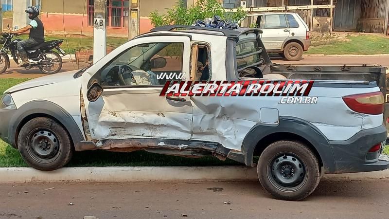 Colisão entre dois carros foi registrada nesta manhã em Rolim de Moura Colisão entre dois carros foi registrada nesta manhã em Rolim de Moura
