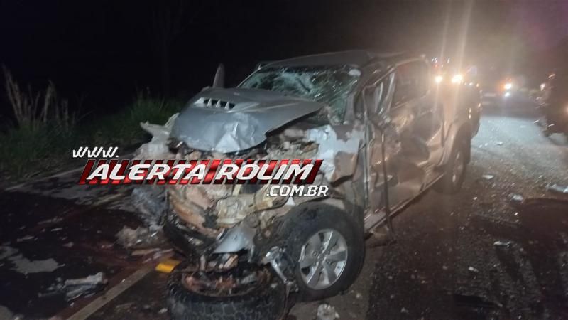 ATUALIZAÇÃO - Identificadas vítimas do grave acidente que deixou caminhonete partida ao meio nesta noite em Rolim de Moura ATUALIZAÇÃO - Identificadas vítimas do grave acidente que deixou caminhonete partida ao meio nesta noite em Rolim de Moura