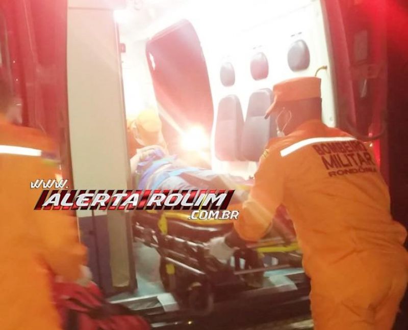 Passageiro de caminhão quase teve a cabeça atingida por pedaço de madeira após motorista perder controle e sair da pista na RO 479, em Rolim de Moura Passageiro de caminhão quase teve a cabeça atingida por pedaço de madeira após motorista perder controle e sair da pista na RO 479, em Rolim de Moura