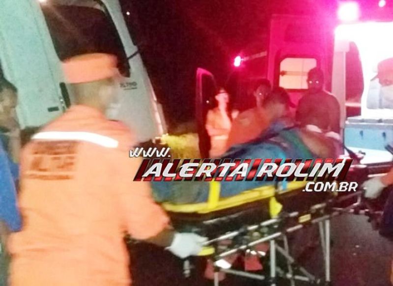 Passageiro de caminhão quase teve a cabeça atingida por pedaço de madeira após motorista perder controle e sair da pista na RO 479, em Rolim de Moura Passageiro de caminhão quase teve a cabeça atingida por pedaço de madeira após motorista perder controle e sair da pista na RO 479, em Rolim de Moura
