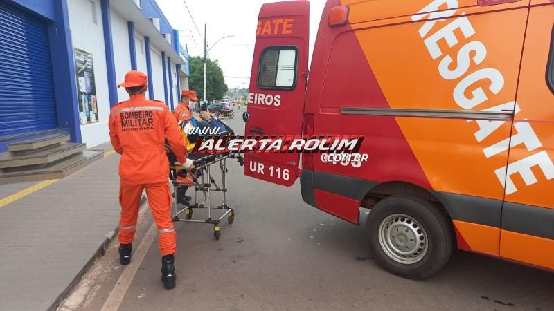 Vítimas sofreram fraturas nas pernas em acidente de trânsito nesta manhã no Centro de Rolim de Moura Vítimas sofreram fraturas nas pernas em acidente de trânsito nesta manhã no Centro de Rolim de Moura