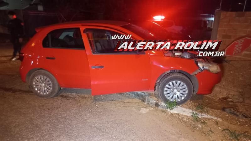 Acidente de trânsito envolvendo dois carros foi registrado em cruzamento do bairro Jequitibá, em Rolim de Moura Acidente de trânsito envolvendo dois carros foi registrado em cruzamento do bairro Jequitibá, em Rolim de Moura