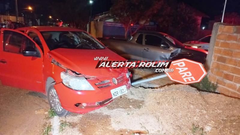 Acidente de trânsito envolvendo dois carros foi registrado em cruzamento do bairro Jequitibá, em Rolim de Moura Acidente de trânsito envolvendo dois carros foi registrado em cruzamento do bairro Jequitibá, em Rolim de Moura