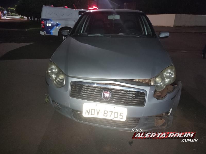 Acidente envolvendo carro e moto foi registrado durante essa madrugada em Rolim de Moura Acidente envolvendo carro e moto foi registrado durante essa madrugada em Rolim de Moura