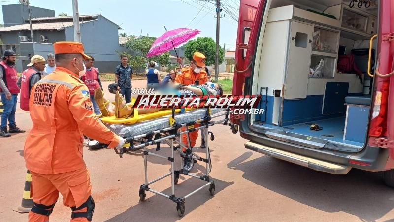 Colisão entre caminhonete e motocicleta deixou feridos neste sábado em Rolim de Moura Colisão entre caminhonete e motocicleta deixou feridos neste sábado em Rolim de Moura