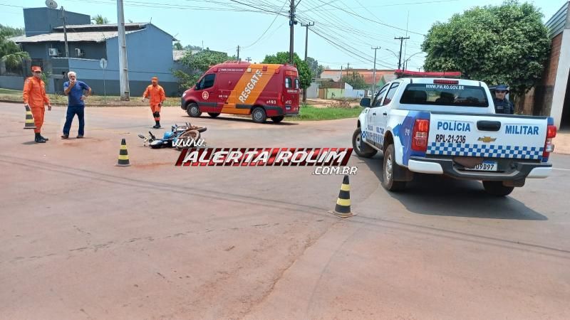 Colisão entre caminhonete e motocicleta deixou feridos neste sábado em Rolim de Moura Colisão entre caminhonete e motocicleta deixou feridos neste sábado em Rolim de Moura