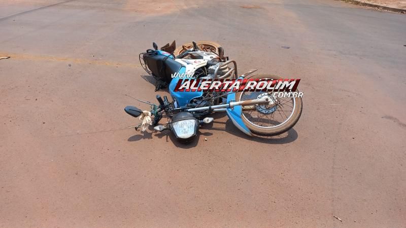 Colisão entre caminhonete e motocicleta deixou feridos neste sábado em Rolim de Moura Colisão entre caminhonete e motocicleta deixou feridos neste sábado em Rolim de Moura
