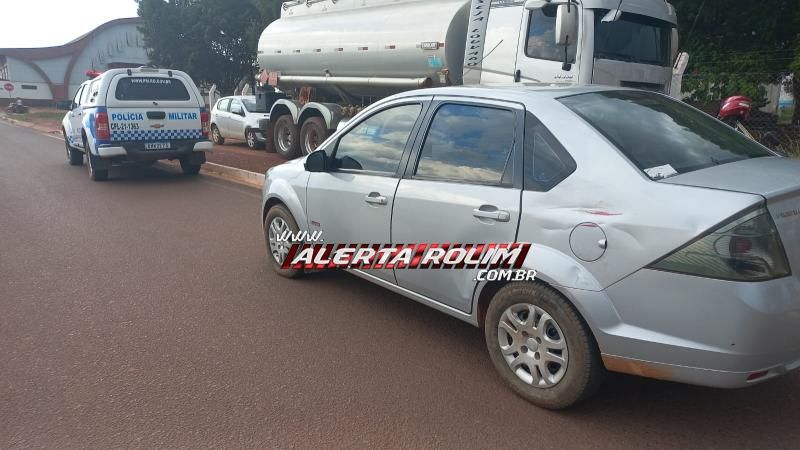Colisão entre carro e moto deixou uma pessoa ferida nesta tarde em Rolim de Moura Colisão entre carro e moto deixou uma pessoa ferida nesta tarde em Rolim de Moura