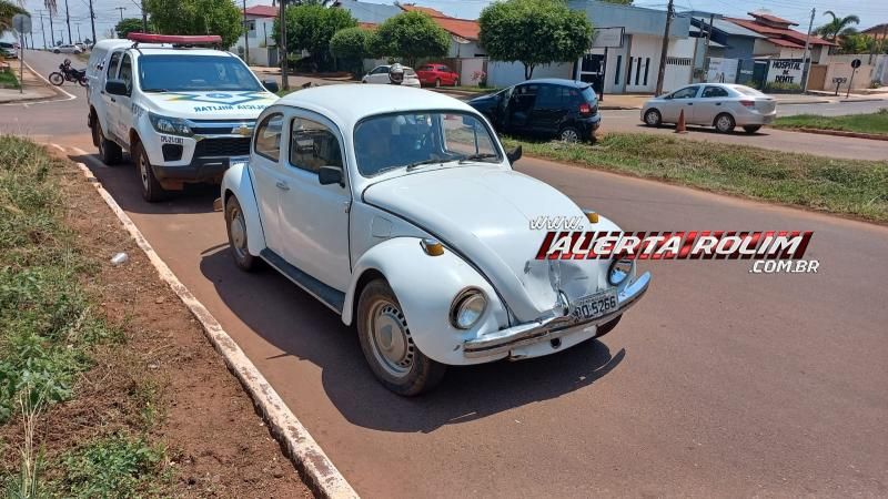 Colisão entre Fusca e Fox foi registrada nesta sexta-feira em Rolim de Moura Colisão entre Fusca e Fox foi registrada nesta sexta-feira em Rolim de Moura