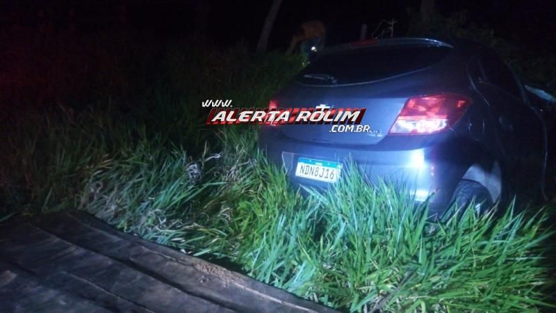 Condutora capotou carro na RO 383, em Rolim de Moura Condutora capotou carro na RO 383, em Rolim de Moura