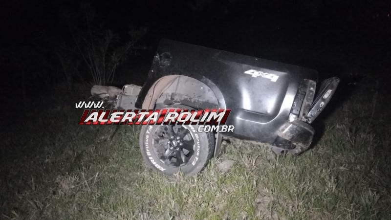 URGENTE - Grave acidente próximo ao aeroporto deixou caminhonete partida ao meio, em Rolim de Moura; seis pessoas foram socorridas URGENTE - Grave acidente próximo ao aeroporto deixou caminhonete partida ao meio, em Rolim de Moura; seis pessoas foram socorridas
