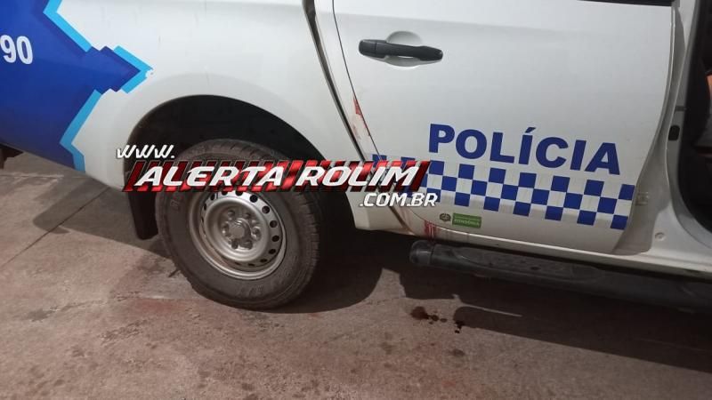 Homem que tentou investir com facão contra policiais militares e acabou baleado foi transferido para o HEURO de Cacoal Homem que tentou investir com facão contra policiais militares e acabou baleado foi transferido para o HEURO de Cacoal