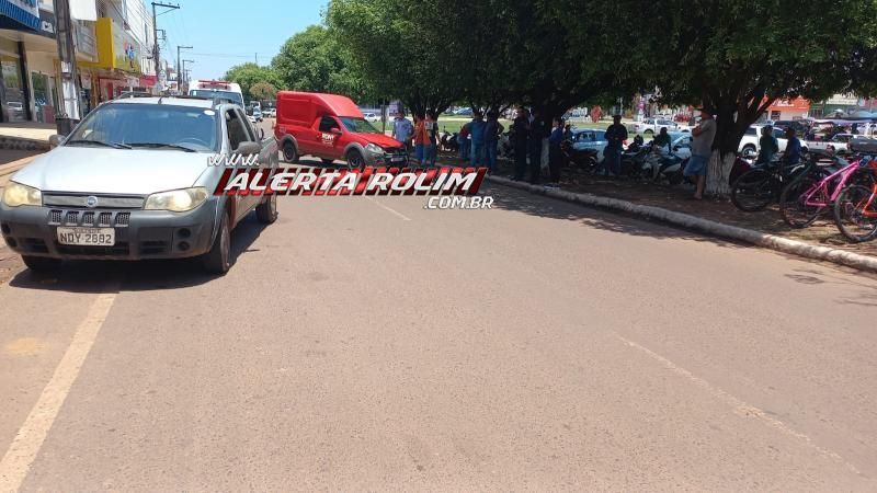 Motorista passou mal e atingiu outro carro no Centro de Rolim de Moura Motorista passou mal e atingiu outro carro no Centro de Rolim de Moura