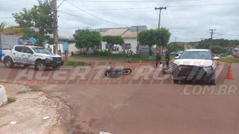 Motociclista foi socorrido em estado grave após acidente de trânsito nesta tarde, em Rolim de Moura Motociclista foi socorrido em estado grave após acidente de trânsito nesta tarde, em Rolim de Moura