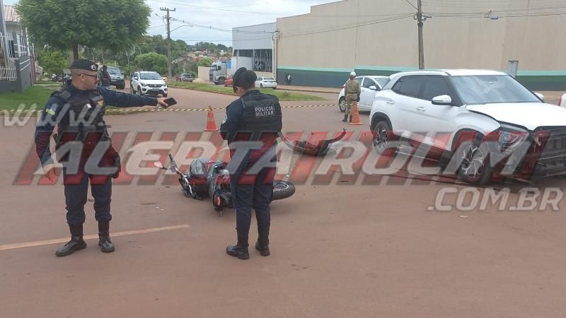 Motociclista foi socorrido em estado grave após acidente de trânsito nesta tarde, em Rolim de Moura Motociclista foi socorrido em estado grave após acidente de trânsito nesta tarde, em Rolim de Moura