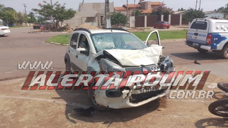 Acidente de trânsito envolvendo moto e carro deixou motociclista ferido nesta manhã de sábado, em Rolim de Moura Acidente de trânsito envolvendo moto e carro deixou motociclista ferido nesta manhã de sábado, em Rolim de Moura