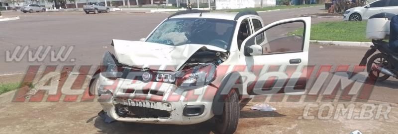 Acidente de trânsito envolvendo moto e carro deixou motociclista ferido nesta manhã de sábado, em Rolim de Moura Acidente de trânsito envolvendo moto e carro deixou motociclista ferido nesta manhã de sábado, em Rolim de Moura