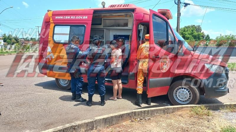 Acidente envolvendo carro e moto deixou mulher ferida nesta quinta-feira, em Rolim de Moura Acidente envolvendo carro e moto deixou mulher ferida nesta quinta-feira, em Rolim de Moura